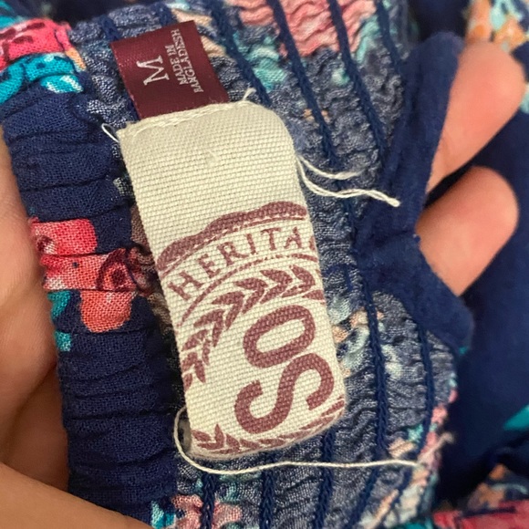 Keyhole back, Floral Dress with Pockets. - Picture 5 of 5